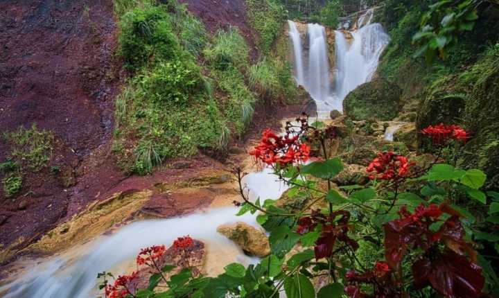 air terjun kembang soka