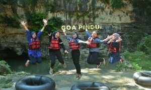 Wisata Adrenalin Goa Pindul Jogja