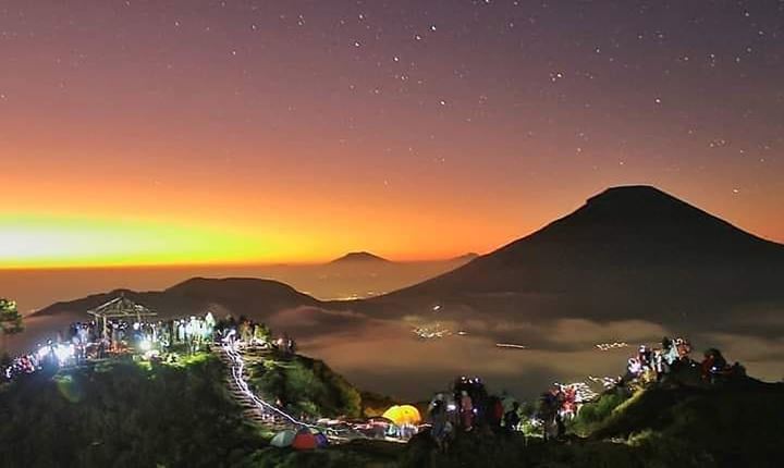 Puncak Sikunir Wisata Dieng Jawa Tengah