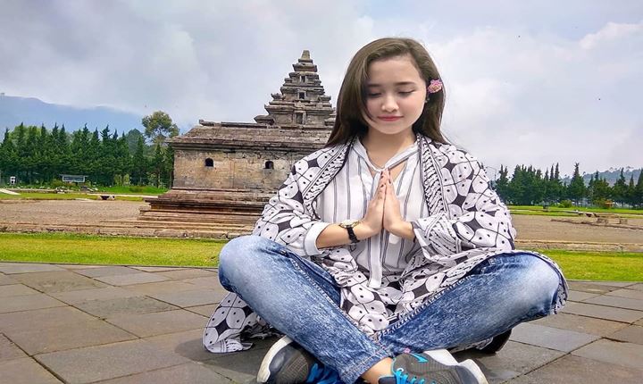 Candi Arjuna Dieng Yang Mempesona